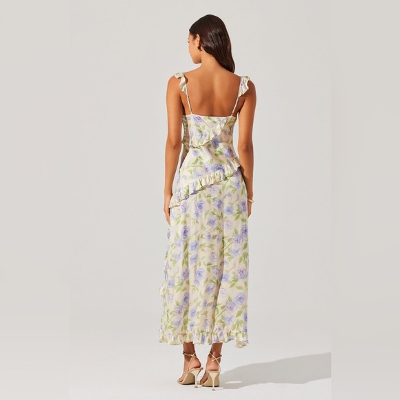 ASTR THE LABEL Rosalina Satin Ruffle Midi Dress. NWT XS - Picture 3 of 6